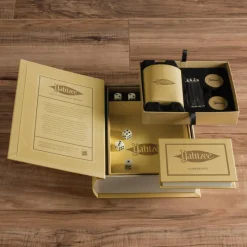 Board Game: Yahtzee Vintage Bookshelf Edition><noscript><img width=