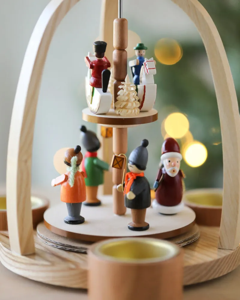 Two Tier Christmas Pyramid>Christian Ulbricht New