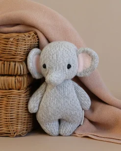 Baby Elephant>Cuddle + Kind Best