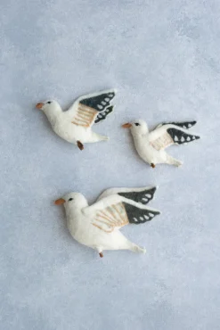 Flying Seagulls Wall Decor>Sew Heart Felt Fashion