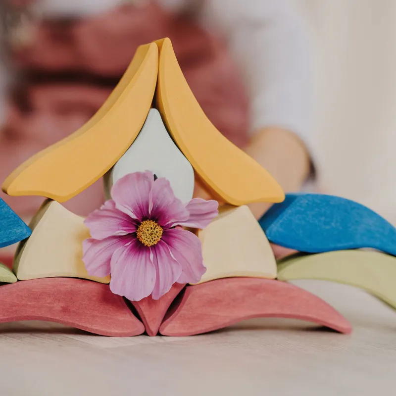 Grimm's Lara Circle Flower Building Set>Grimms New