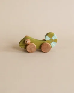 Handmade Chameleon Push Toy>Friendly toys Online