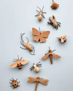 Handmade 11-Piece Wooden Insects></noscript>Odin Parker Online