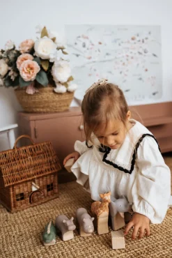 Handmade Wooden Hippo></noscript>Meshka And Friends Outlet