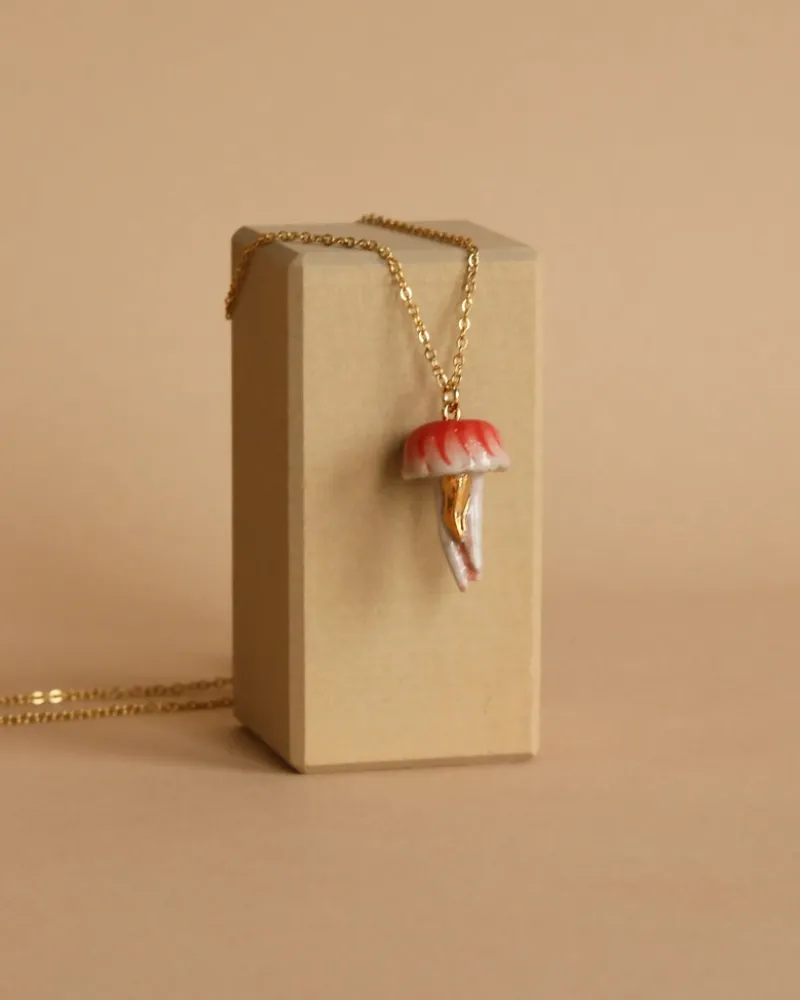 Jellyfish Necklace>Camp Hollow Outlet