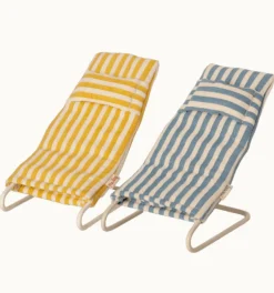 Beach Chairs And/Or Umbrella><noscript><img width=