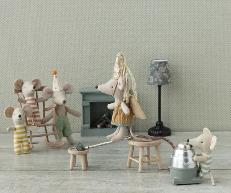 Clown Clothes In Suitcase, Little Brother Mouse>Maileg Sale