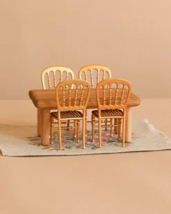 Dining Room Set>Maileg Hot