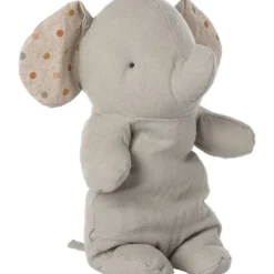 Medium Elephant><noscript><img width=