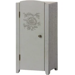 Miniature Closet><noscript><img width=