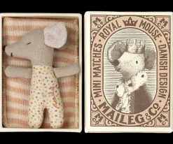 Sleepy Wakey Baby Mouse In Box></noscript>Maileg Sale