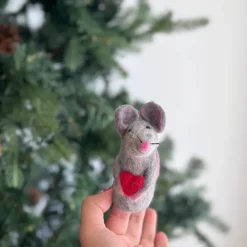 Mouse Holding A Heart Finger Puppet>Deer Harbour Design New