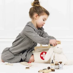 Pretend Play Animal Vet Set></noscript>Le Toy Van, Inc. Clearance