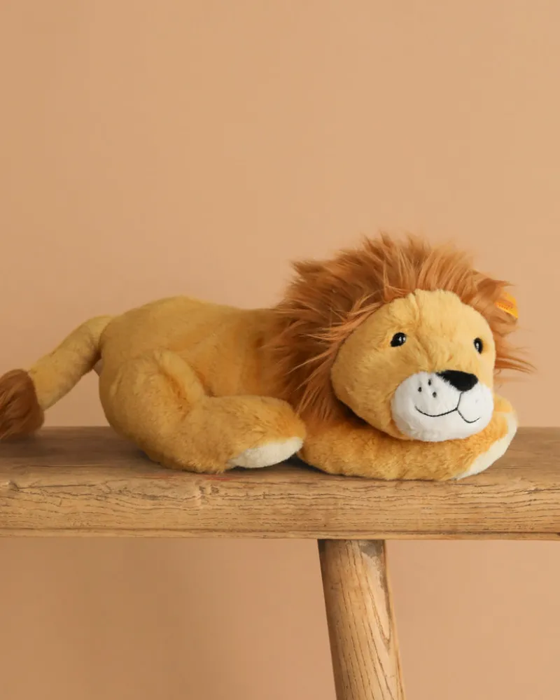 Liam Lion Stuffed Animal>Steiff Hot