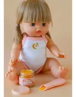 Tiny Tummies - Peach jelly food - Jar and spoon - Tiny Harlow></noscript>Tiny Harlow - North America New