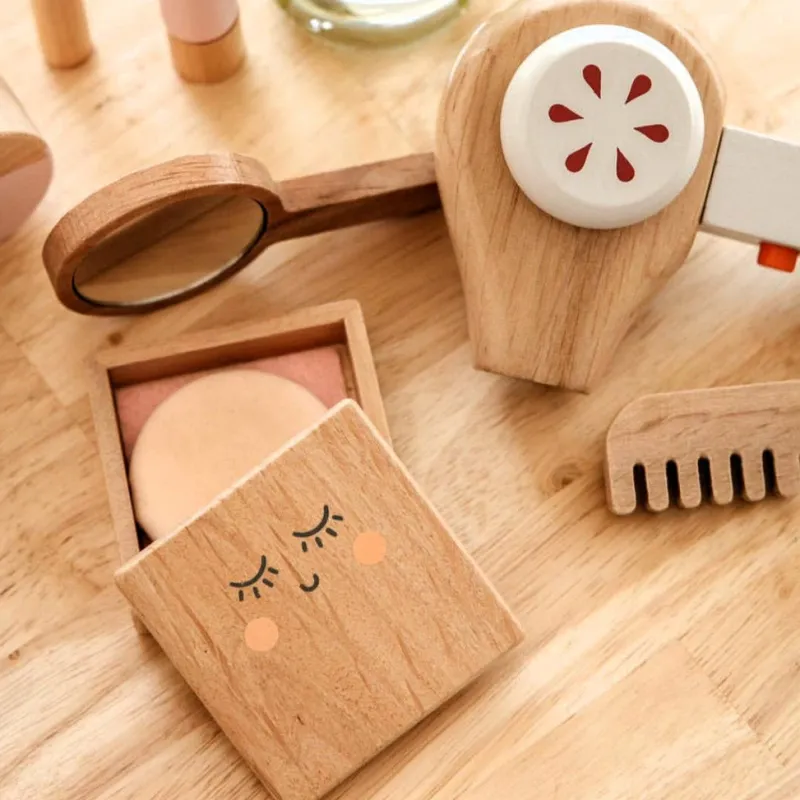 Wooden Beauty Kit>Make Me Iconic Sale