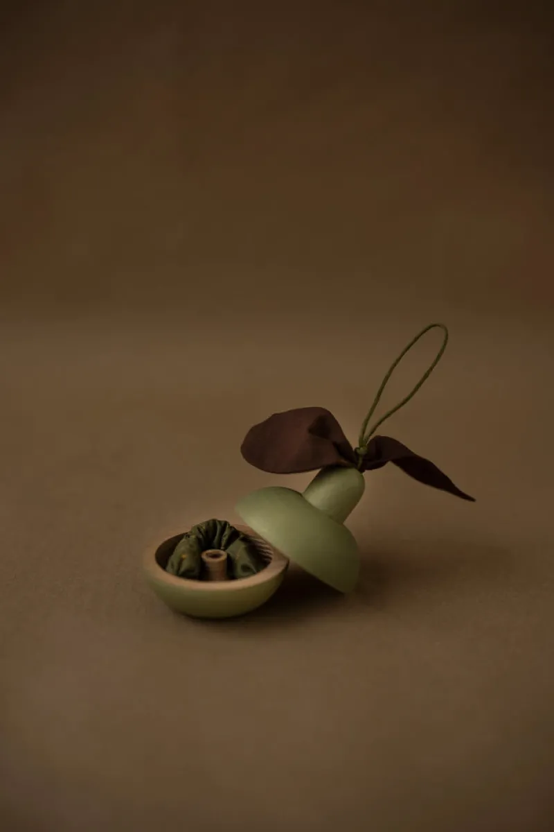 Wooden Pear & Little Friend>Babai Online