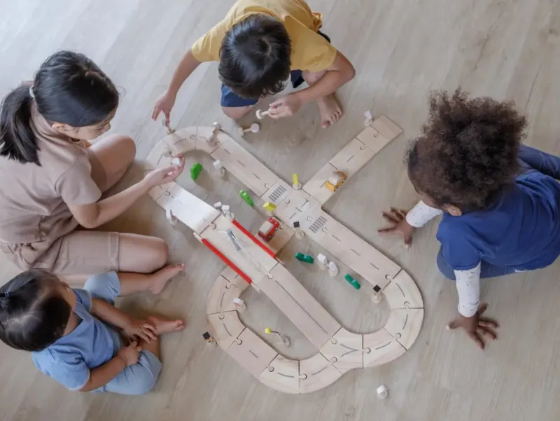 Wooden Road System Deluxe>Plan Toys Best
