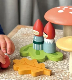 Woodland Gnome Family><noscript><img width=